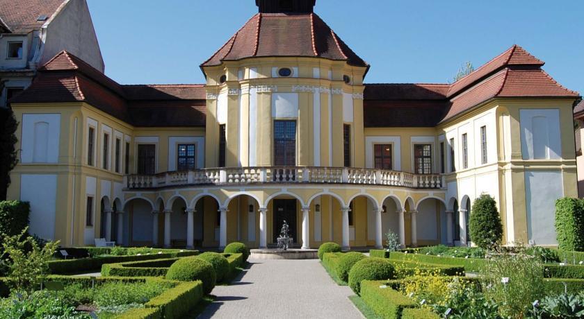 Kult Hotel Ingolstadt Bagian luar foto