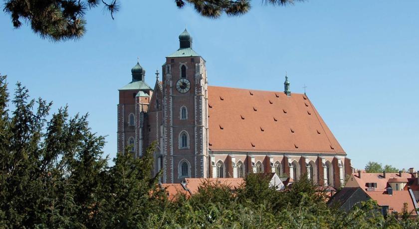 Kult Hotel Ingolstadt Bagian luar foto